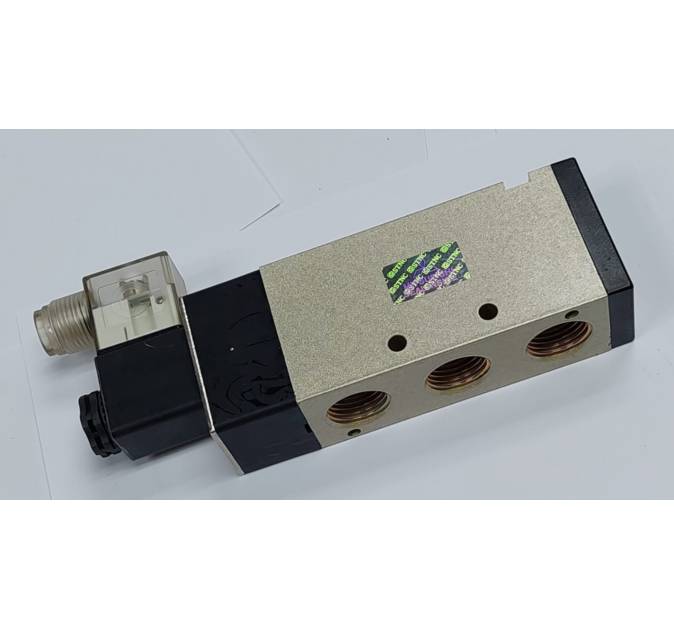 2 Position 5 Port Solenoid Valve - AC220V 1/2